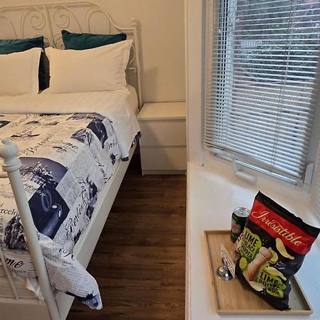 טורונטו Margie Townhome Suites חדר תמונה