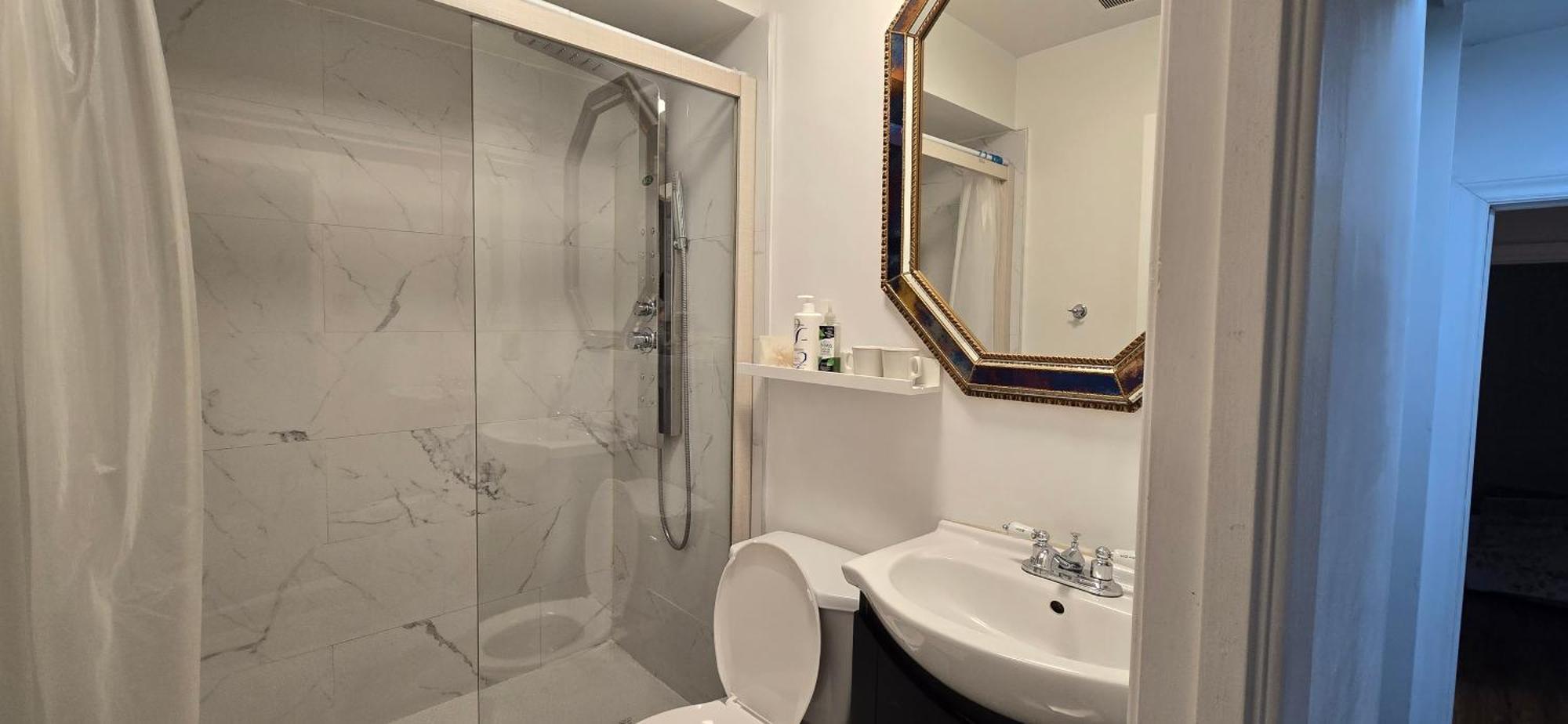 טורונטו Margie Townhome Suites חדר תמונה